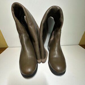 Naughty Monkey Knee High Leather Riding Boot in Olive w/ side zipper size 8.5